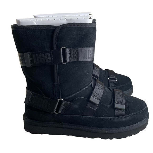 UGG Classic Short Hybrid Boots Black‎ Strapped Logo Size 9 40 - Picture 1 of 8
